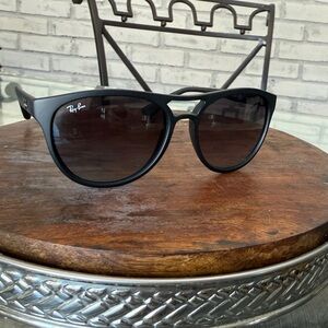 Ray-Ban Classic Black Sunglasses